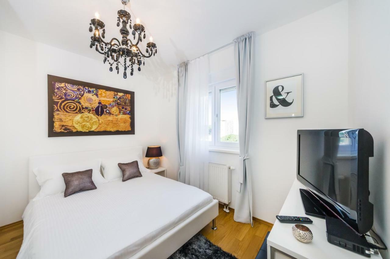 Studio Apartment K & K With Free Garage Zára Kültér fotó